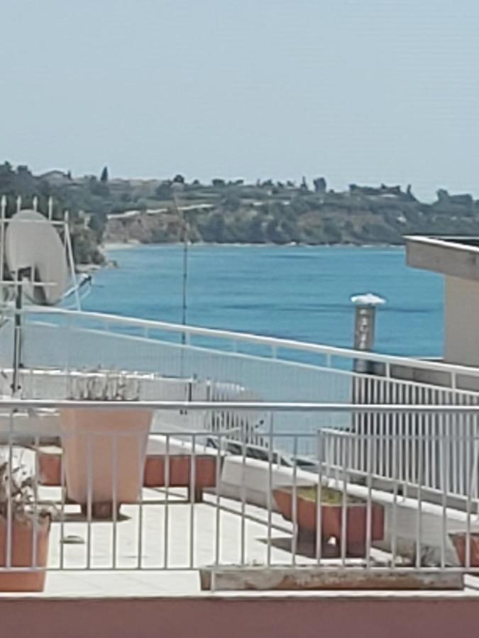 Grcka Reni Greece Beach Penthaus 3 Nea Kallikrateia Exterior foto